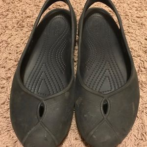 Size 9 crocs